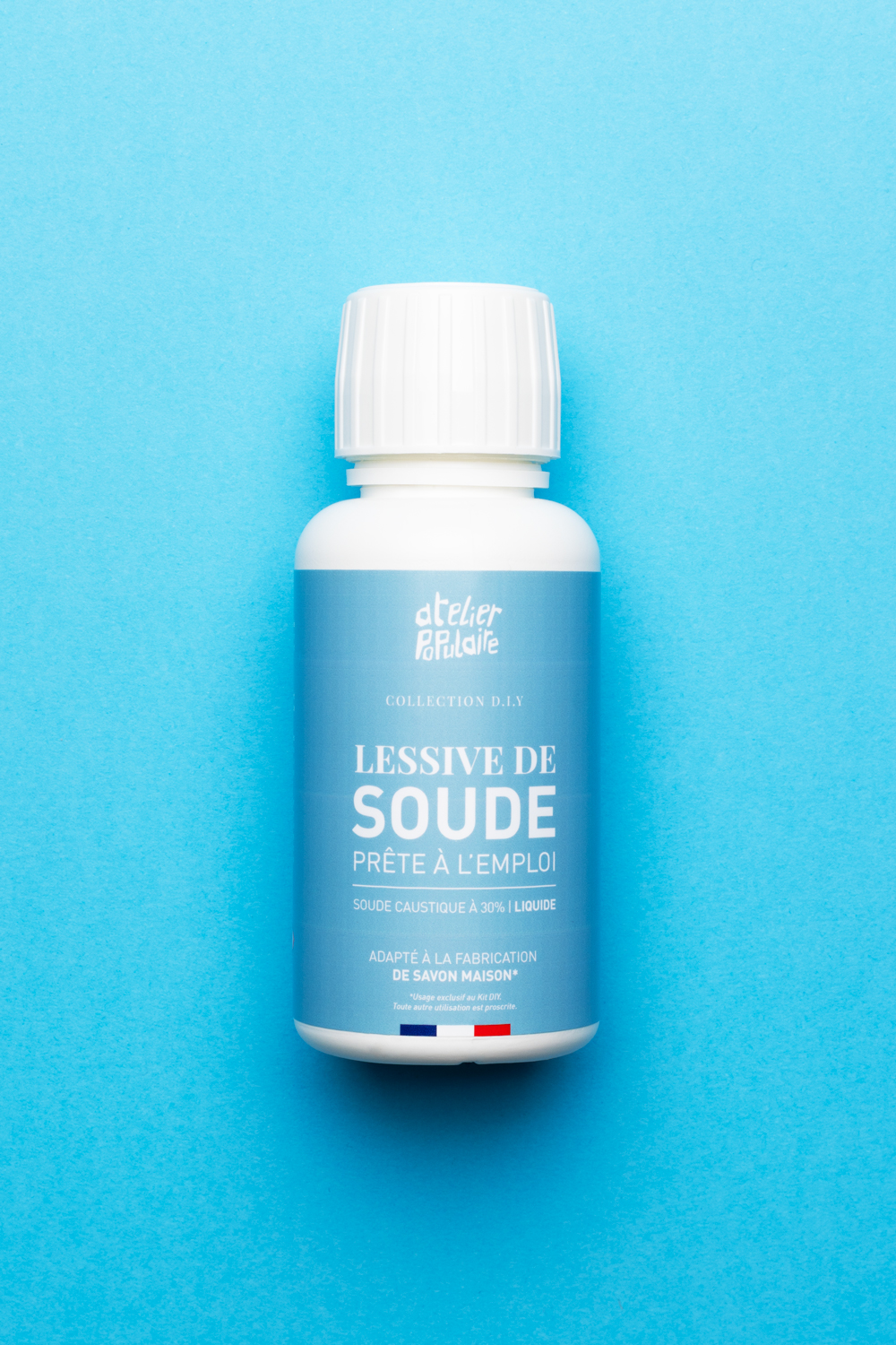 Lessive de soude, à mélanger avec les huiles de saponification.